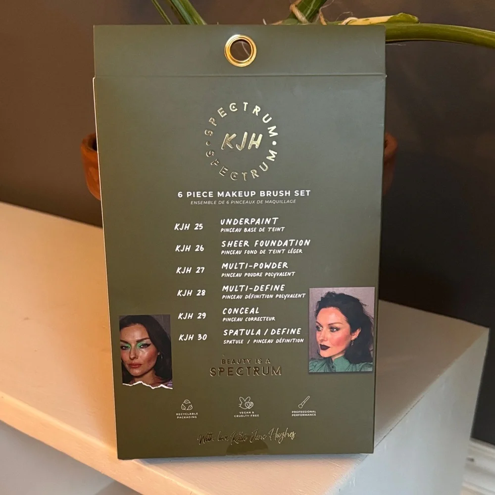 Spectrum x Katie Jane Hughes 6 Piece Makeup Brush Set - White and Gold - Picture 2 of 2